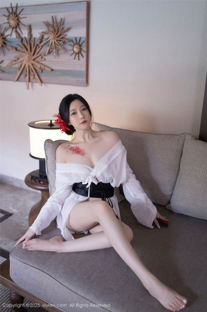 大尺度舌吻床戏海报