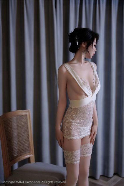 好看稍污二次元情头海报